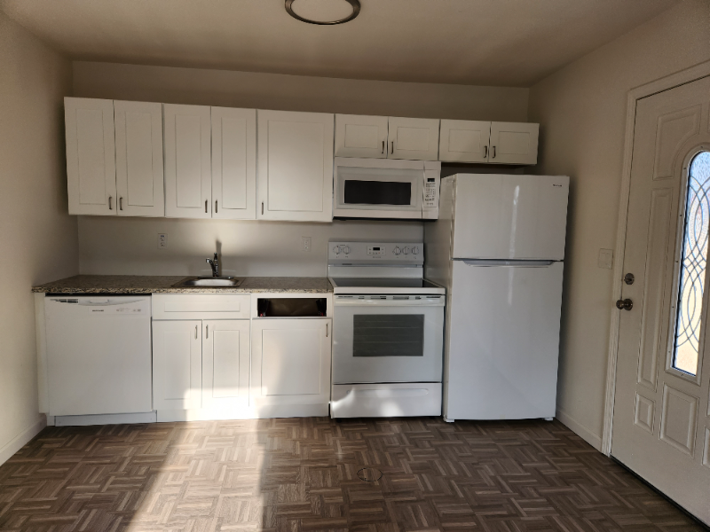 2 Bedroom Exterior Entrance